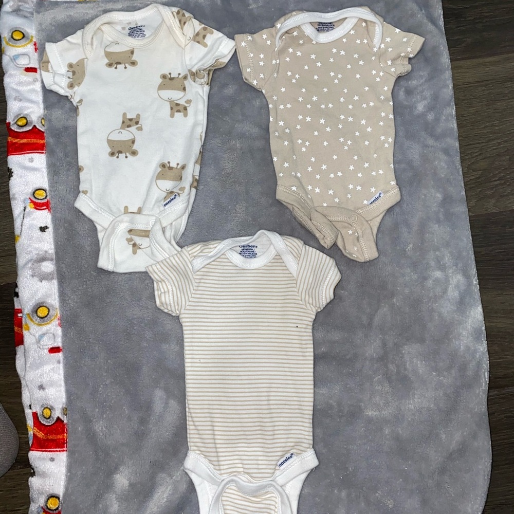 Gerber Organic Onesie Trio